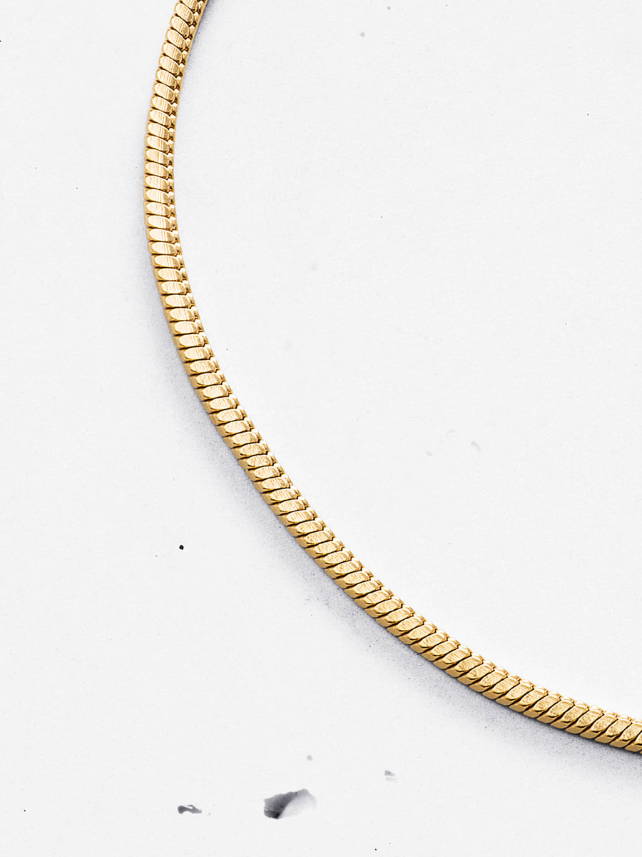 Pyramiden-Schlangenkette Halskette (2 mm)