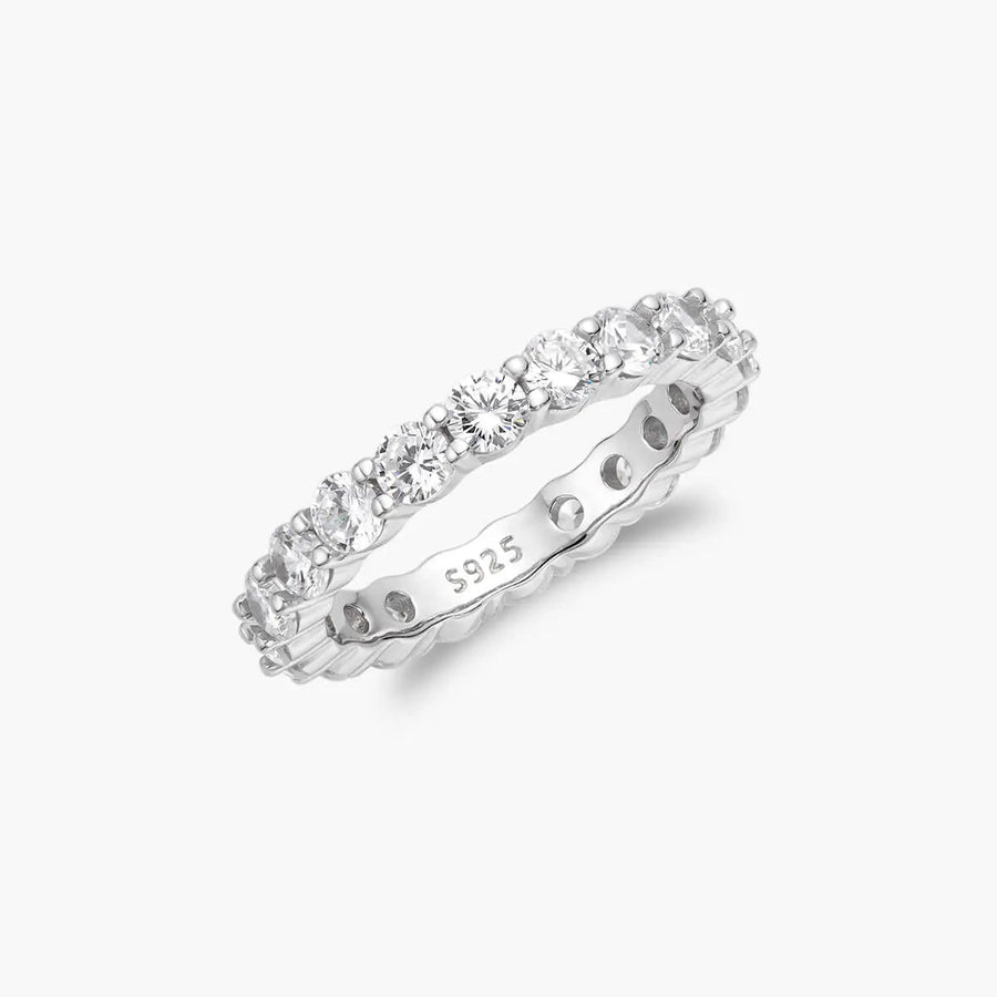 Petite Brilliant Round Band Objkts
