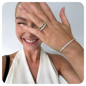 <p><em>102,000+ Happy Customers</em><br><br></p>