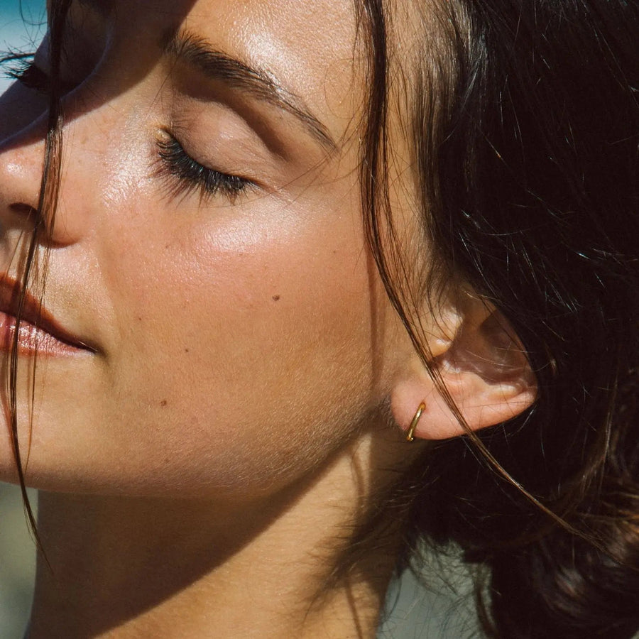 Small huggie hoop earrings