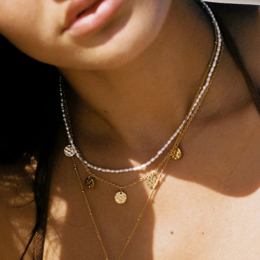Kleine Perlen Choker