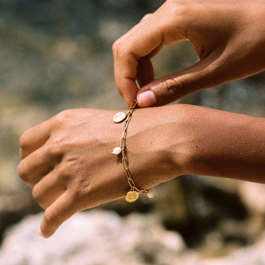 Goldener Sonnenarmband