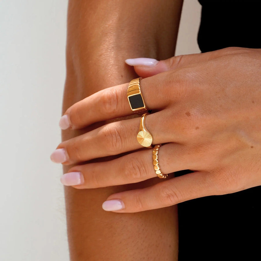 perlengeschmückter Ring